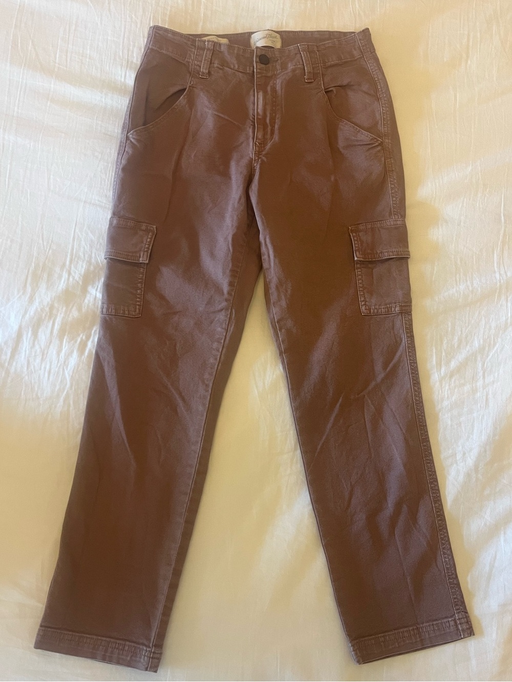 Universal Thread Pink High Rise Slim Straight-Leg Cargo Pants